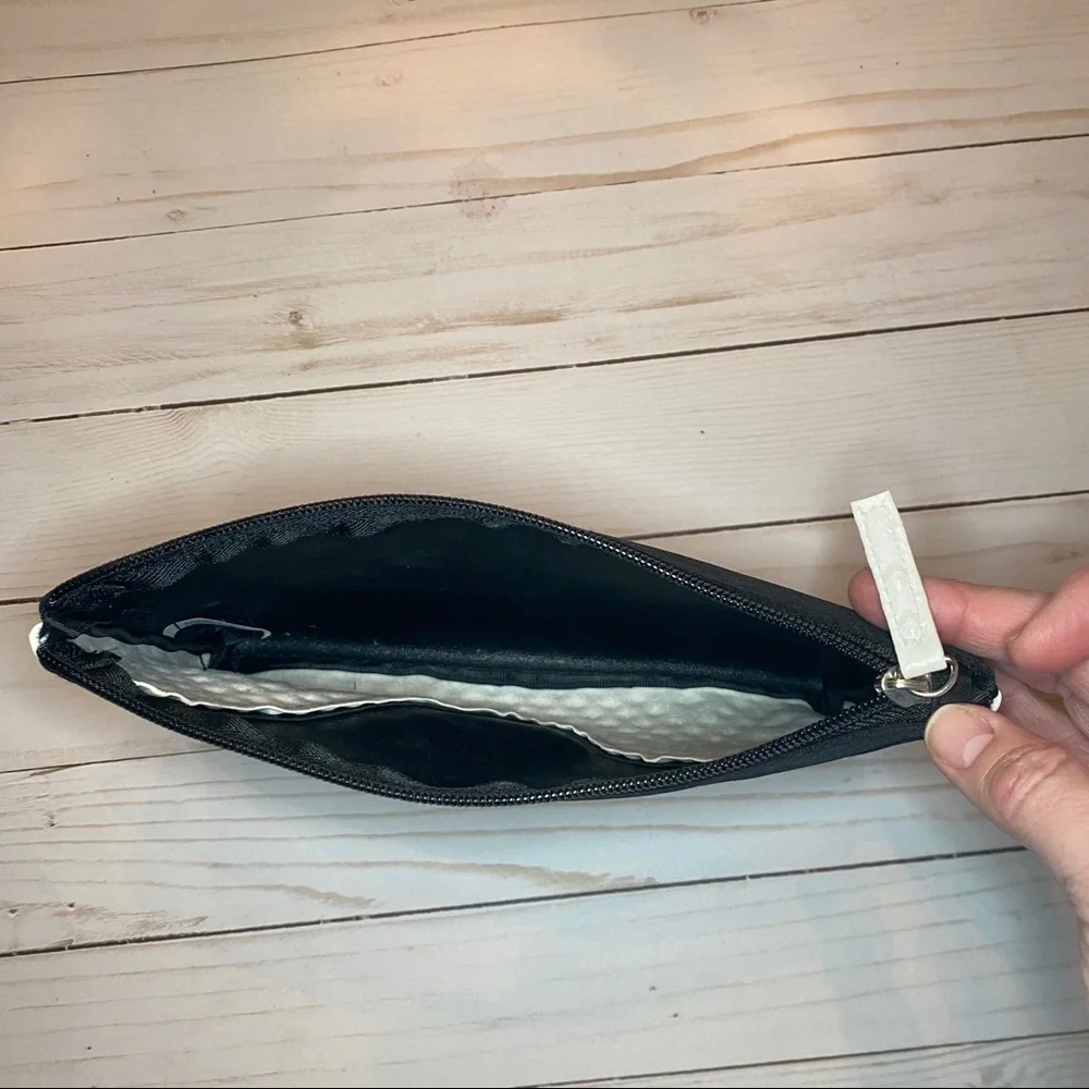 Modern Minimalist Black and White Geo Zip Vanity Makeup Travel Cosmetic Bag